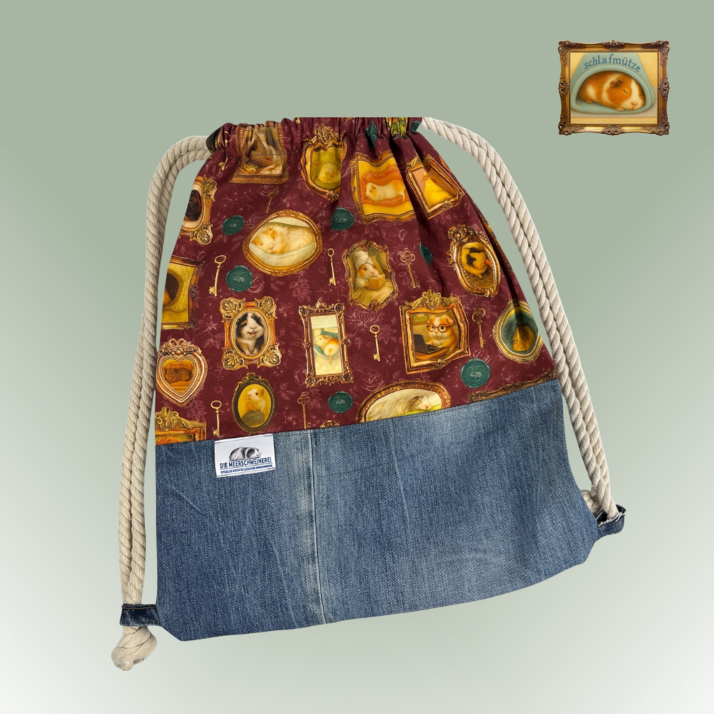 Erwachsenen Rucksack M Vintage Schweinchen Bilder auf weinrot mit dunkler Jeans kombiniert Frontansicht